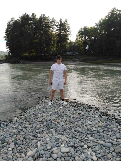  ,   Stanislav, 32 ,     