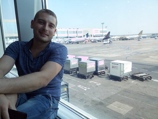  ,   Viktor, 35 ,     , c 