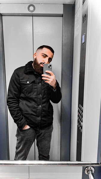  ,   Vito, 27 ,   ,   