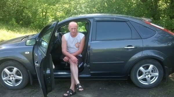  10702791  Sanek, 54 ,    