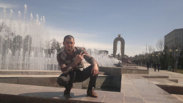  ,   Tajik, 32 ,   ,   , c 