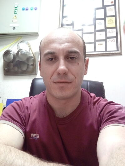  ,   Irakli, 42 ,  