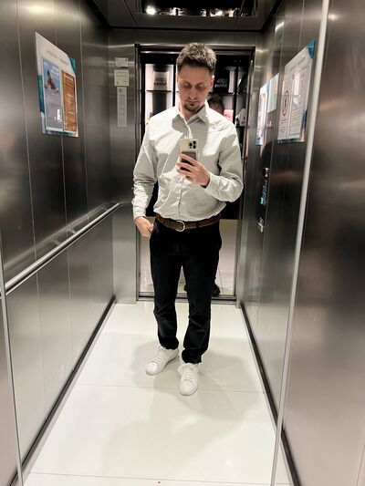  ,   Alex, 42 ,   ,   