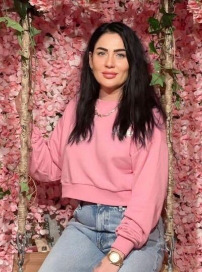  ,   Elena, 34 ,   