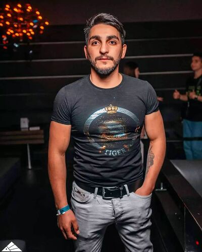  ,   Deli, 33 ,   c 