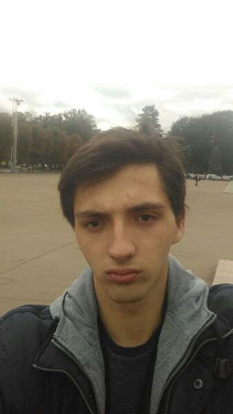  ,   Maxim, 28 ,   ,   