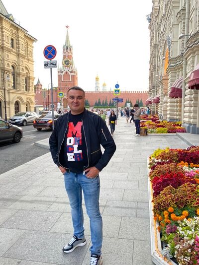  ,   Leo, 40 ,   ,   