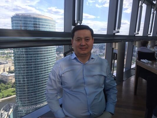  ,   Maxim, 48 ,   ,   , c 