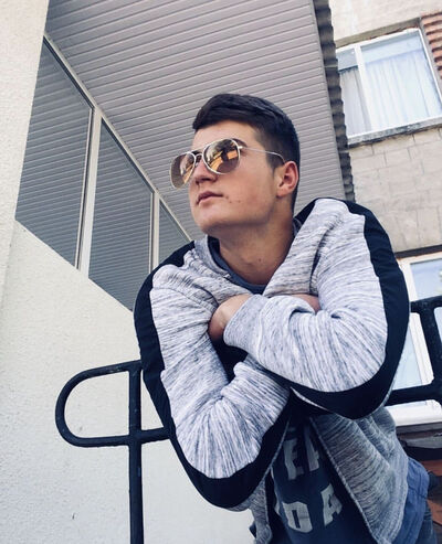  ,   Tudor, 24 ,   ,   