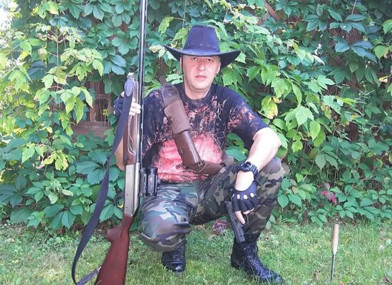  ,   Garik, 48 ,   ,   