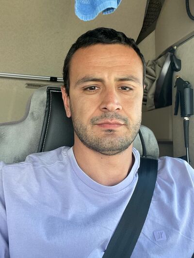  ,   Arjen, 43 ,   ,   