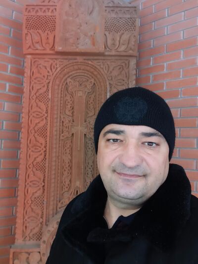  ,   Sarkis, 48 ,     , c 