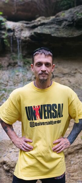 ,   Alex, 37 ,   ,   