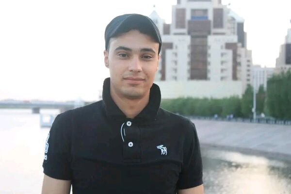 ,   Yonos, 37 ,   ,   