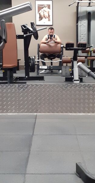 ,   Ravshon, 40 ,   ,   