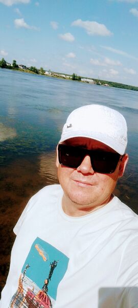  -,   Ruslan, 44 ,   ,   
