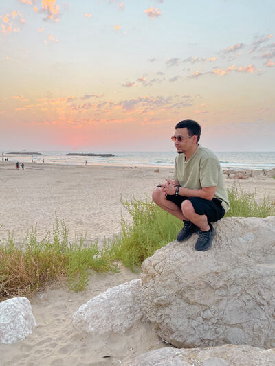  Holon,   , 33 ,   ,   , c , 