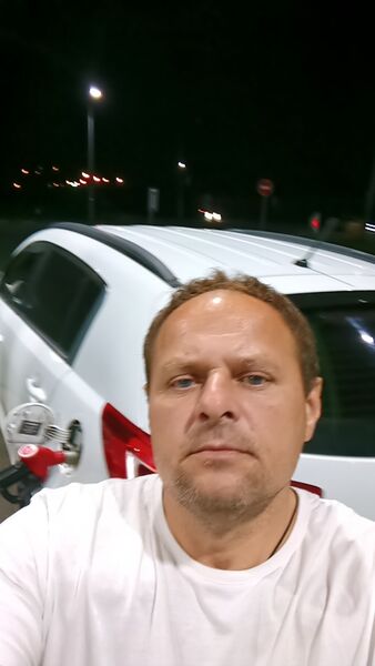  ,   Leon, 44 ,   