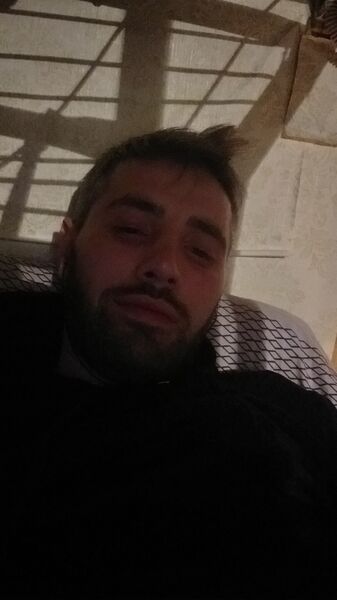  ,   Armen, 33 ,   ,   
