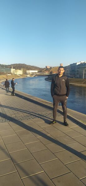  ,   Abu, 32 ,   ,   