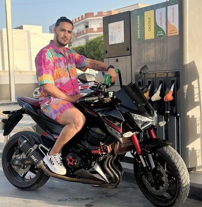  Tunis,   , 25 ,   