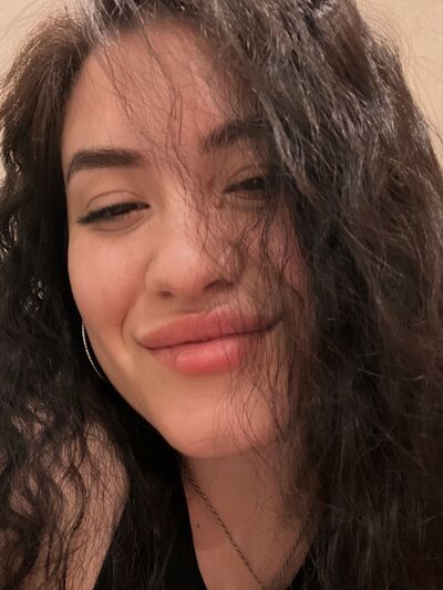  ,   Leila, 22 ,   ,   , 