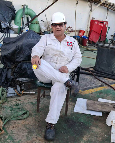  ,   Hary Eston, 62 ,   ,   