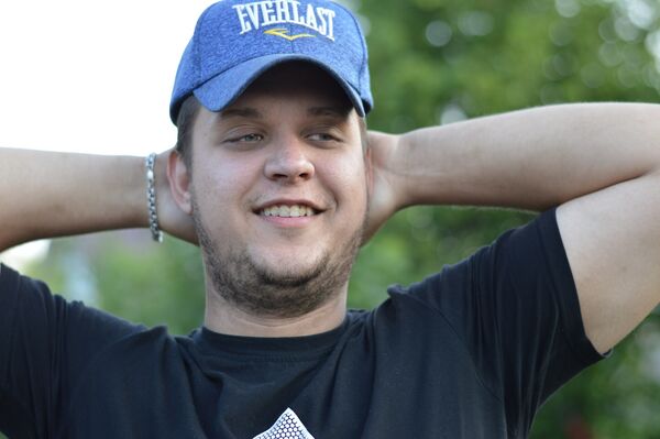  ,   Yury, 33 ,   ,   , c , 