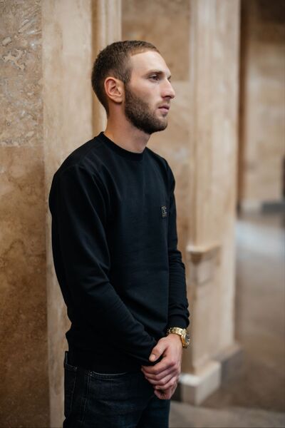  ,   Davit, 25 ,   ,   