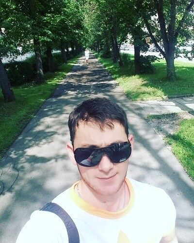  ,   Bakha, 32 ,   ,   , c 