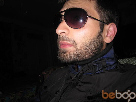  ,   Goga, 37 ,  