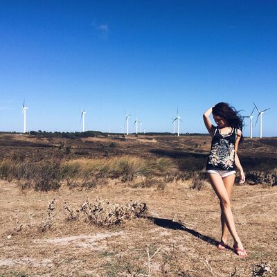  ,   Larisa, 37 ,   ,   , c 