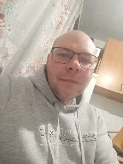  ,   Vitalii, 40 ,   c 