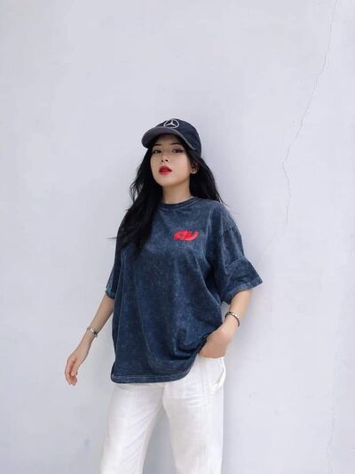  ,   Tina, 25 ,   ,   