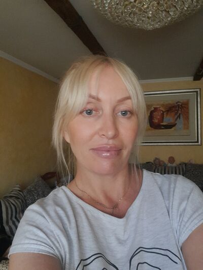  ,   Alla, 43 ,   c 