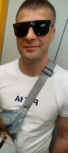  ,   Artem, 37 ,   ,   