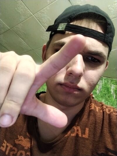  ,   Artem, 21 ,   ,   