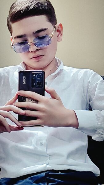  ,   Oybek, 18 ,   ,   