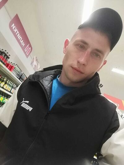  ,   Artyom, 29 ,   ,   