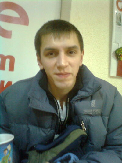  ,   Artem, 36 ,   