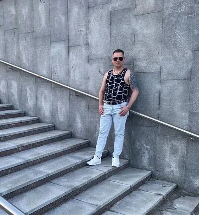  -,   Jenek, 41 ,   ,   