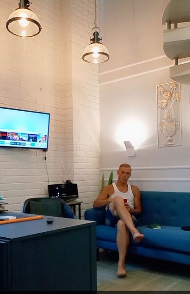  ,   Aleks, 41 ,   , 
