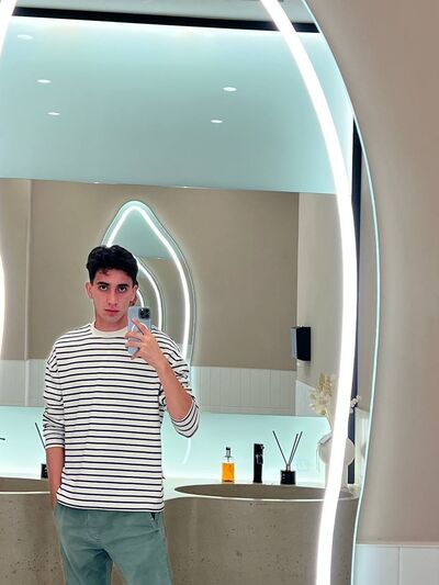  ,   Theo, 25 ,   ,   