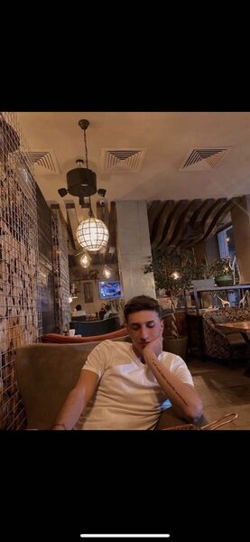  ,   Armen, 25 ,   ,   