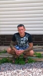  ,   Viktor, 43 ,   