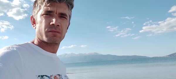 ,   Ali, 42 ,   ,   