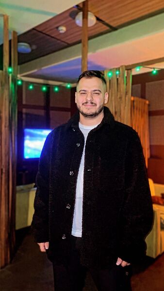  --,   Zein, 25 ,   ,   
