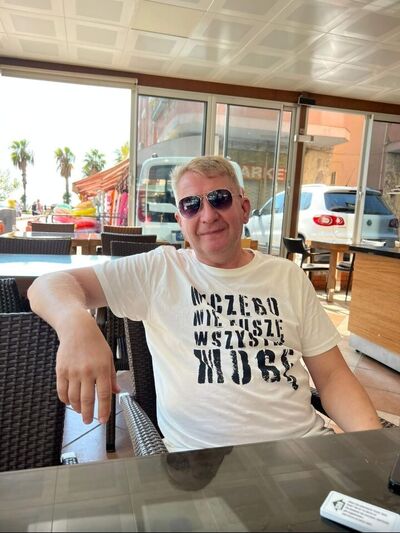  ,   Valentin, 51 ,   c 