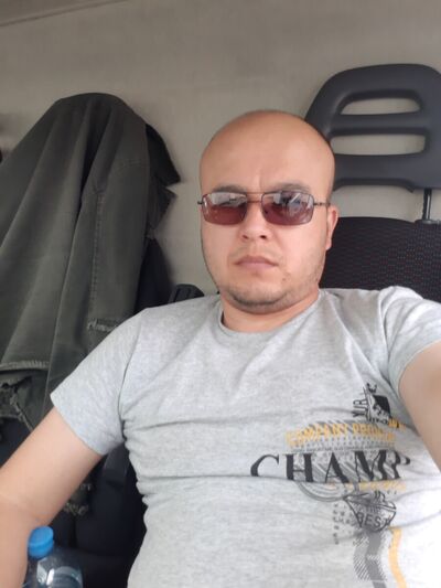  ,   Ruslan, 40 ,   ,   , c 