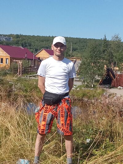  ,   Sergey, 48 ,   ,   